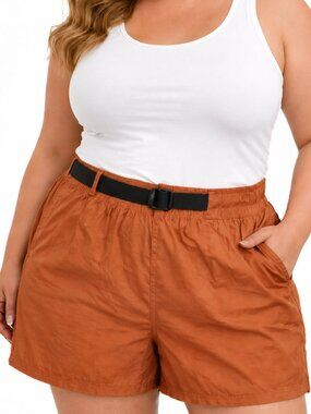 NWT 3X shorts. Buckle front, high rise, relaxed pull up plus size shorts. Summer
